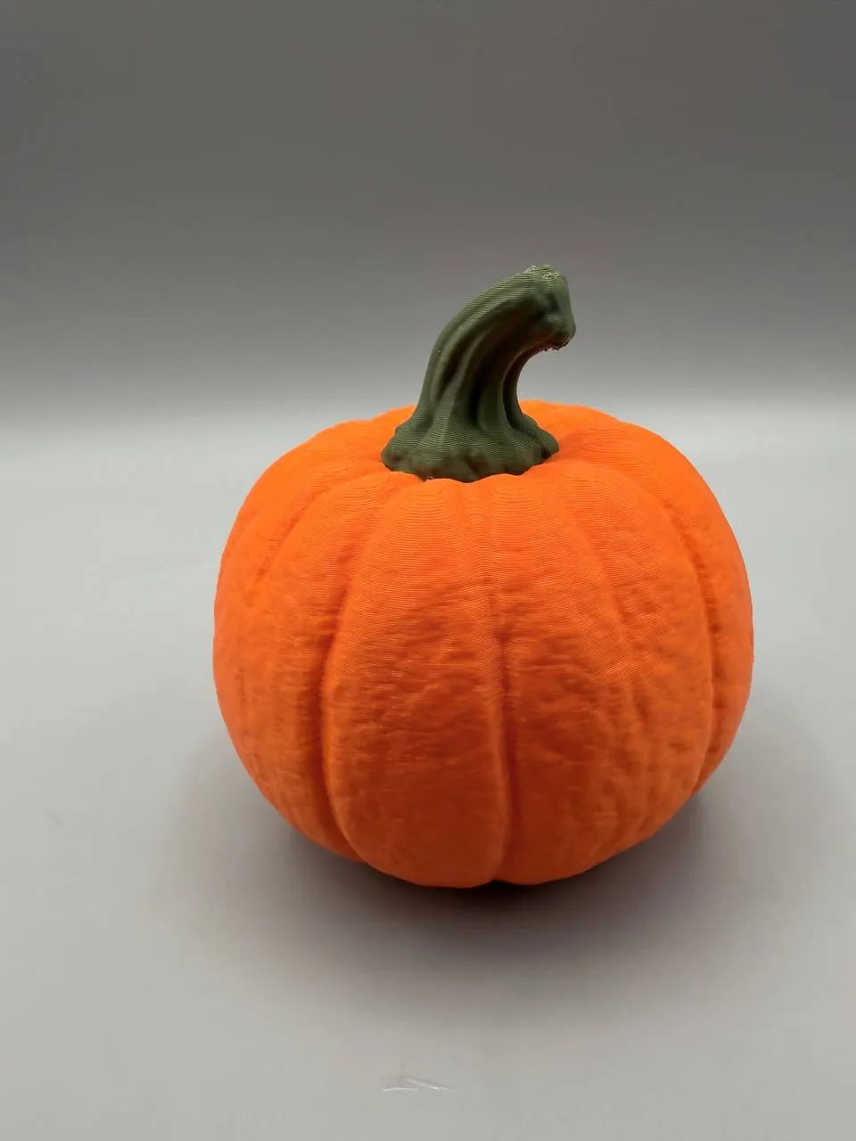 Scared Pumpkin with Flickering LED Tealight